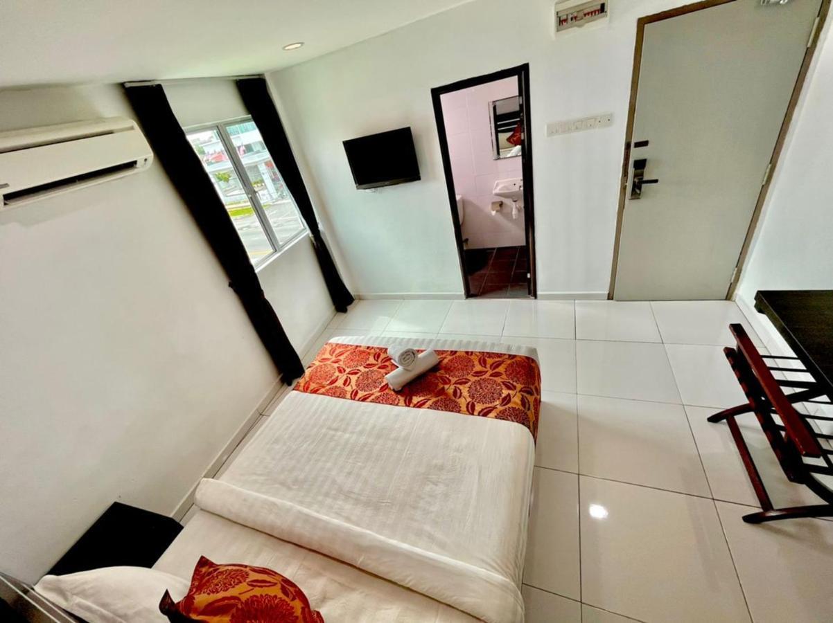 Hotel Zamburger Tengkera Melaka מראה חיצוני תמונה