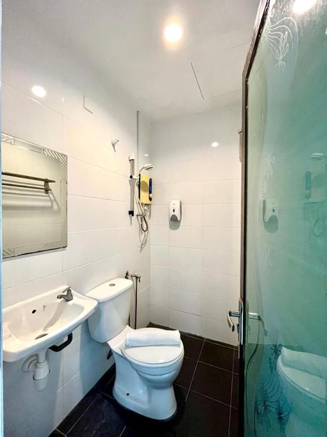 Hotel Zamburger Tengkera Melaka מראה חיצוני תמונה