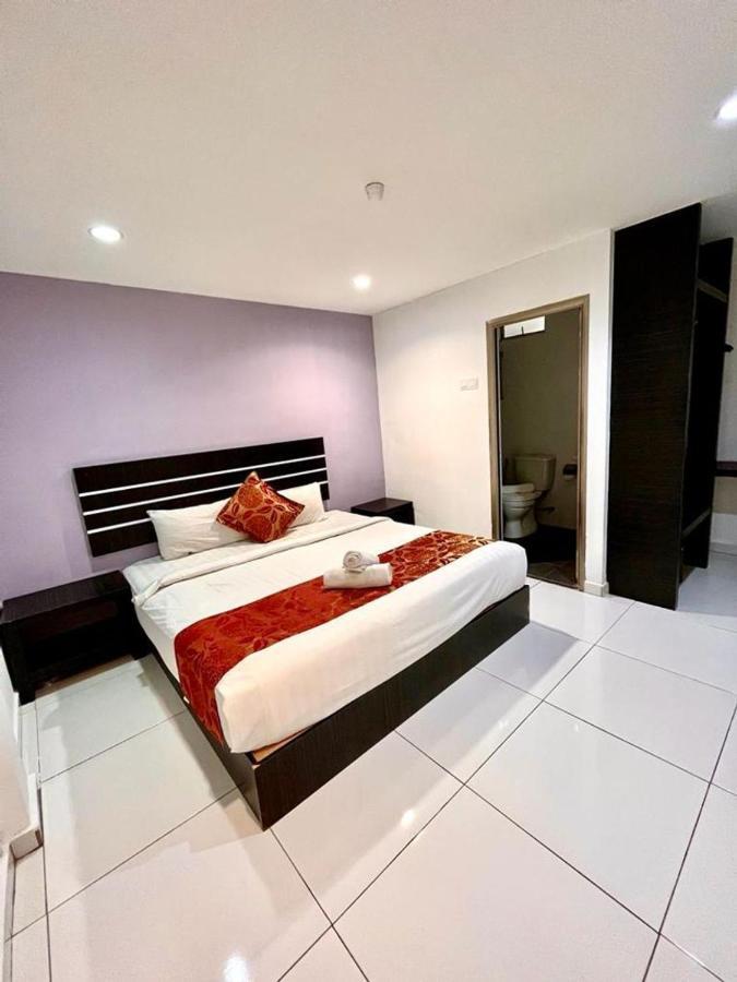 Hotel Zamburger Tengkera Melaka מראה חיצוני תמונה